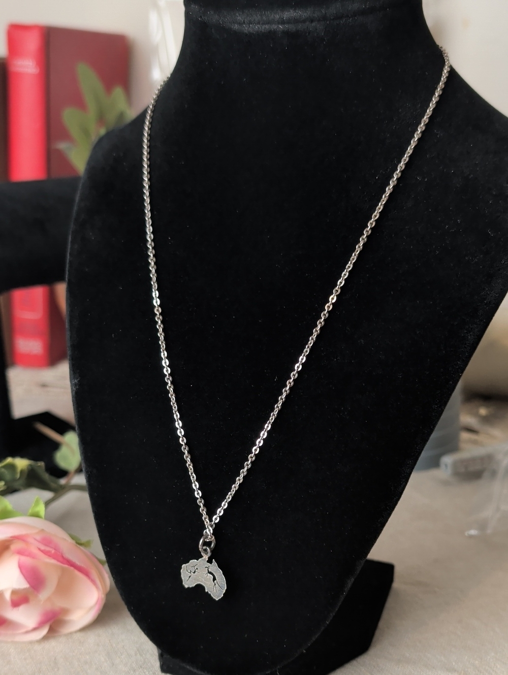 Vintage Handmade Sterling Silver Australia Kangaroo Pendant 925 Italy Necklace